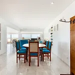 Apartment Seagull House - Ocean View Retreat With Pool Fuseta