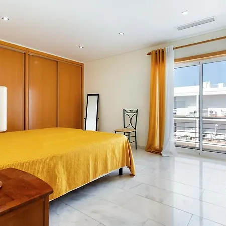 Seagull House - Ocean View Retreat With Pool *