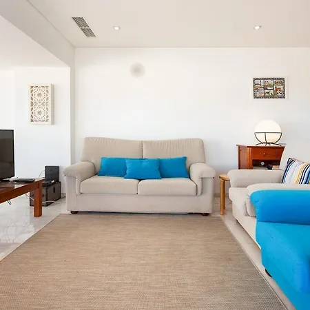 Apartment Seagull House - Ocean View Retreat With Pool