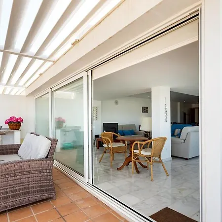 Apartment Seagull House - Ocean View Retreat With Pool *