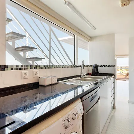 Seagull House - Ocean View Retreat With Pool Apartment Fuzeta
