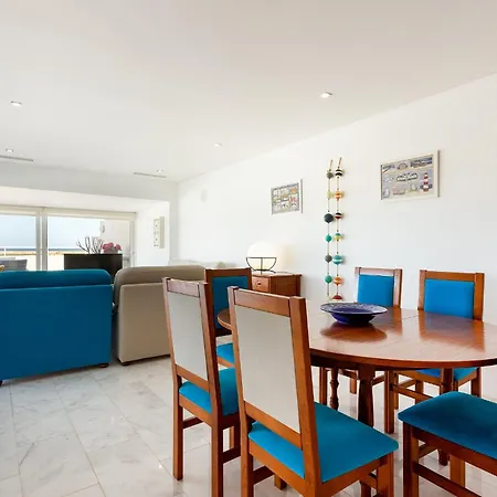 Seagull House - Ocean View Retreat With Pool Daire